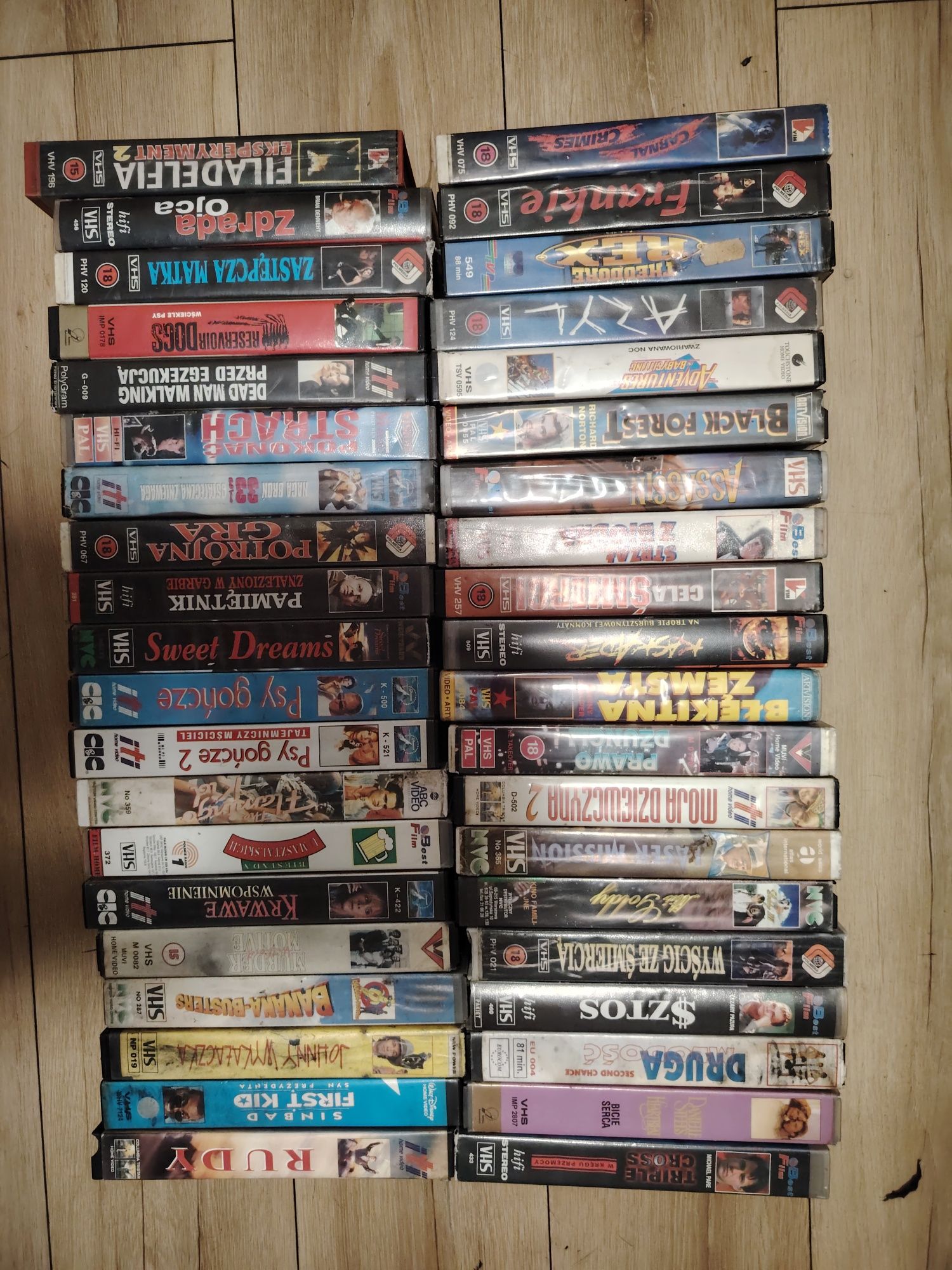 Oryginalne kasety vhs z filmami