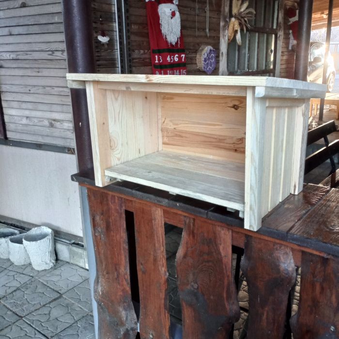 Будка для котів з сосни