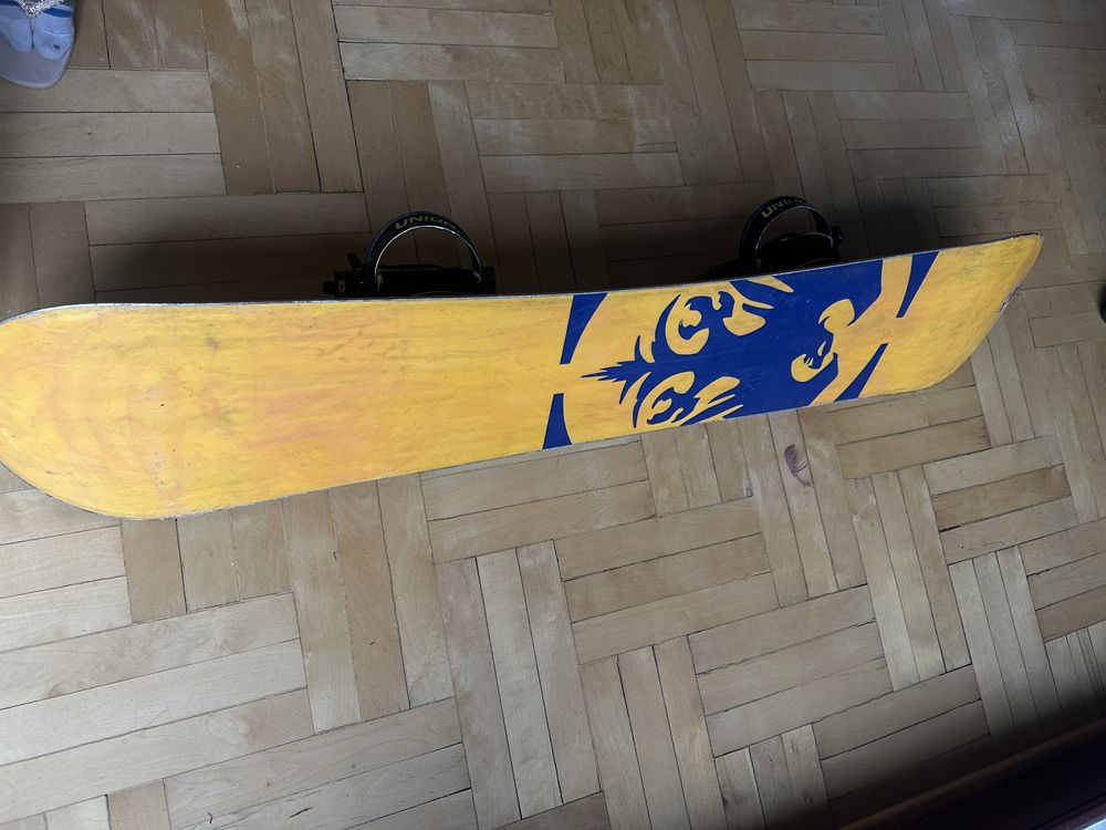 Deska Snowboardowa z wiazaniami Neversummer