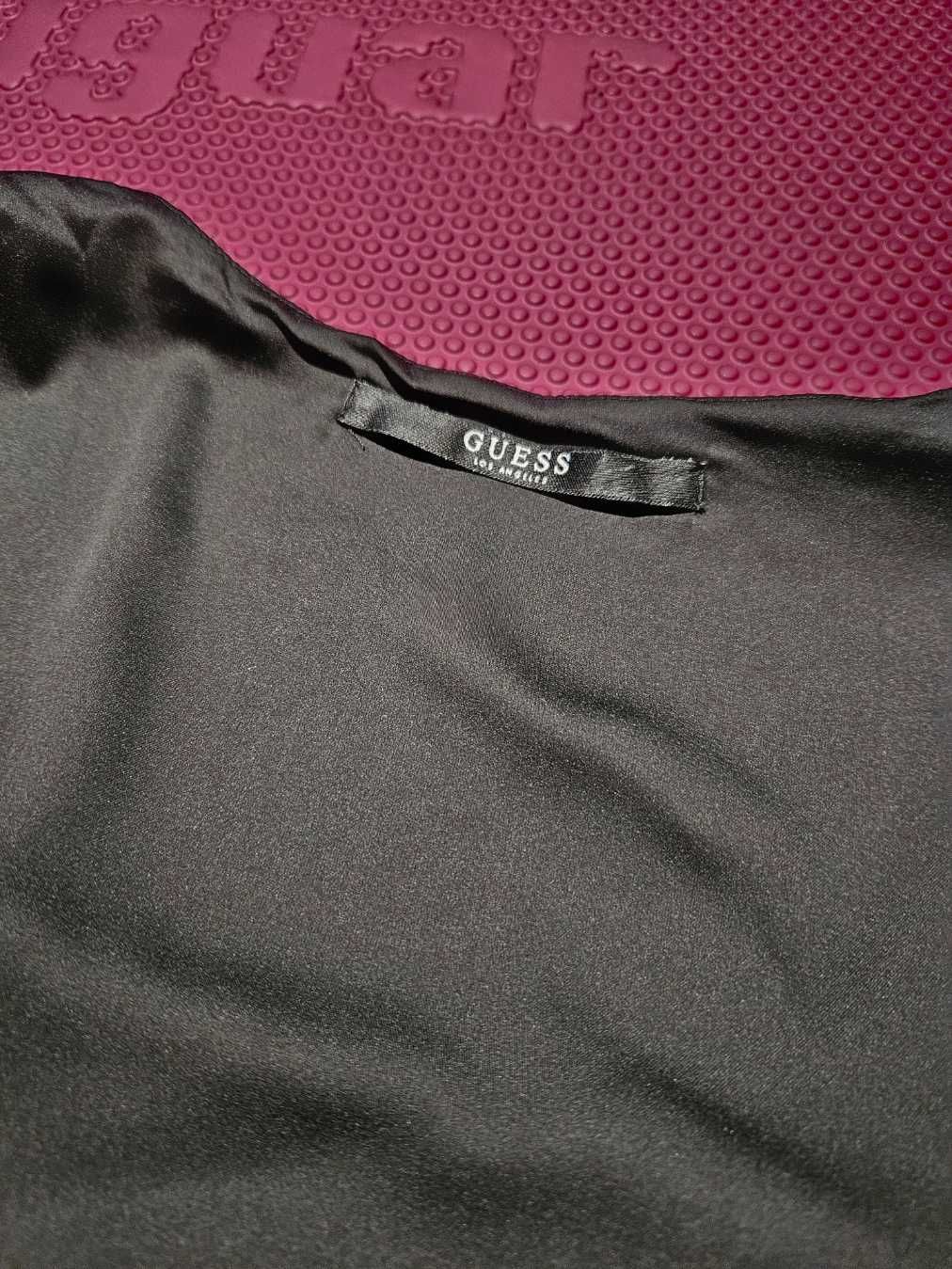 Czarna sukienka GUESS M
