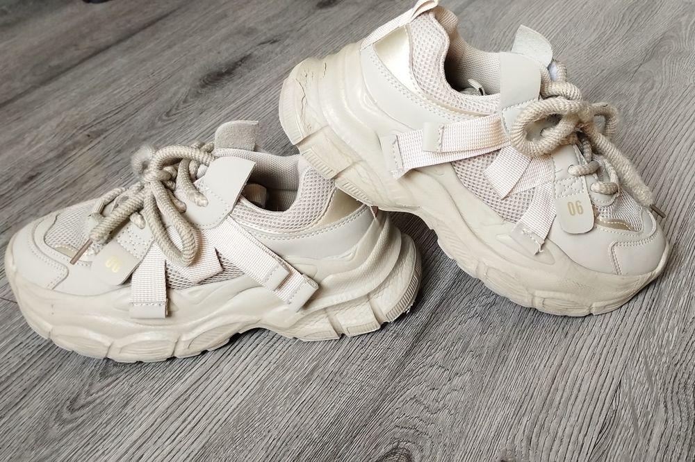 Кросівки для дівчинки