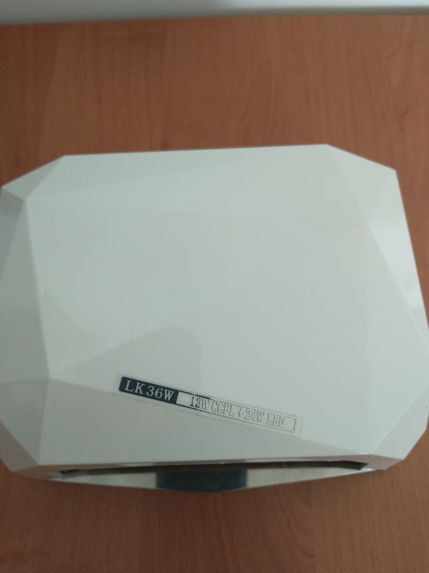 Lampa LED /UV do manicure hybrydowego i żelowego
