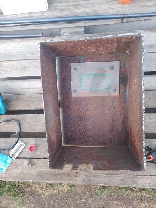 Металевий ящик для лічильника то