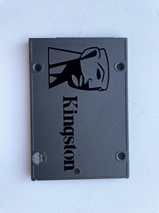 SSD-накопичувачі Kingston 120g та Intel 240g