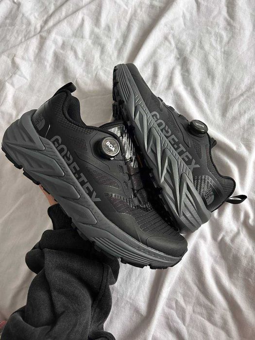 Чоловічі кросівки The North Face GTX Termo Black Grey