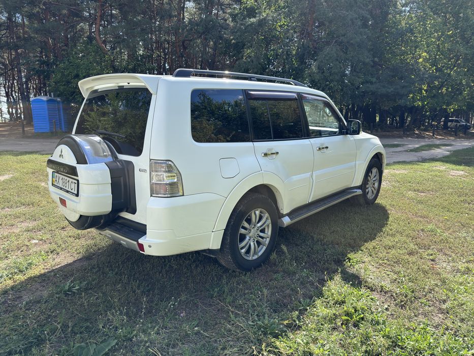 MITSUBISHI Pajero 2012 3.2 дизель 1 хозяин