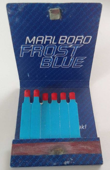 Kolekcjonerskie zapałki MARLBORO FROST BLUE wydzierane książeczkowe
