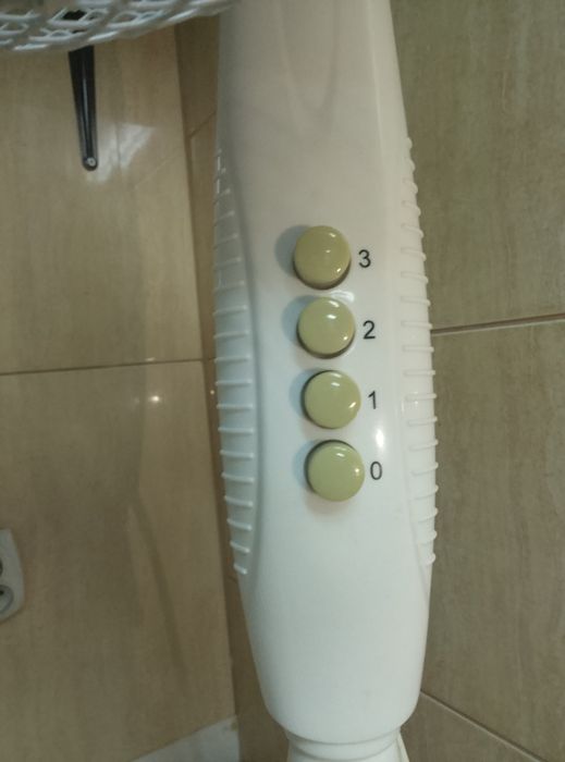 Wentylator podłogowy Castorama średnica 40 cm
