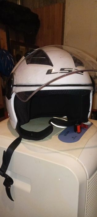 Varios artigos em bom estado de conservação