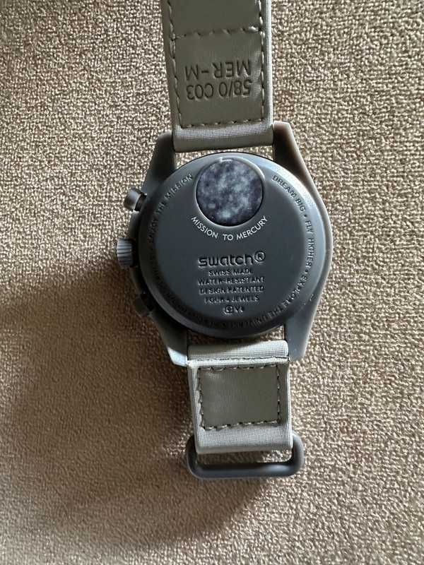 Omega x Swatch Mercury SO33A100 - Kup Teraz z Darmową Dostawą!