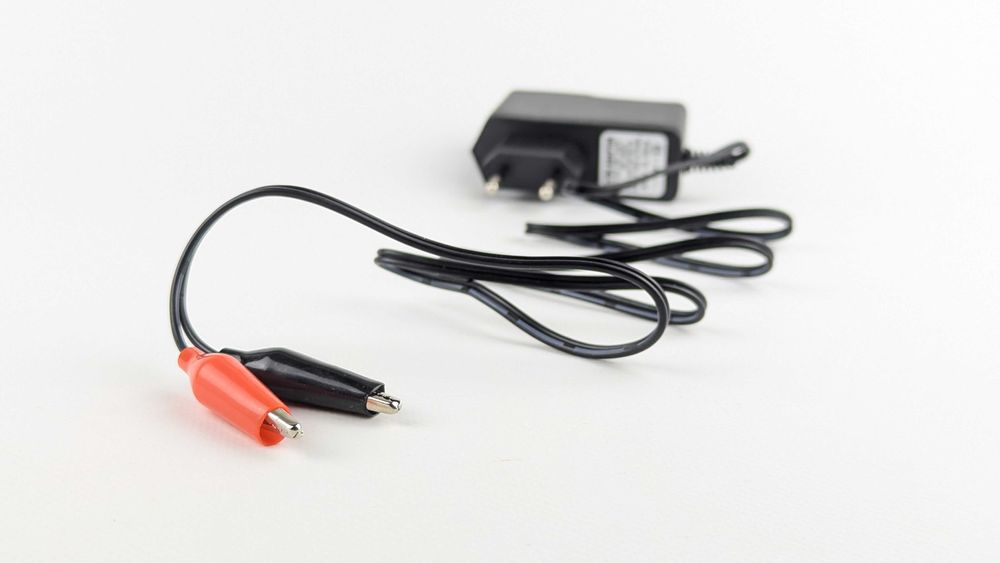 Зарядка 12V 1A для мото акумулятора з інтелектуальним режимом зарядки