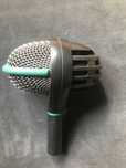 AKG D112 Microfone