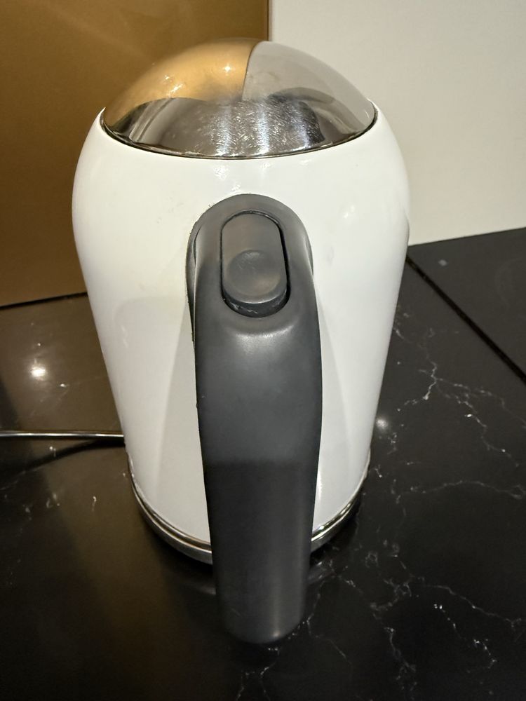 Чайник электричний Kenwood, об - 1,6 л метал