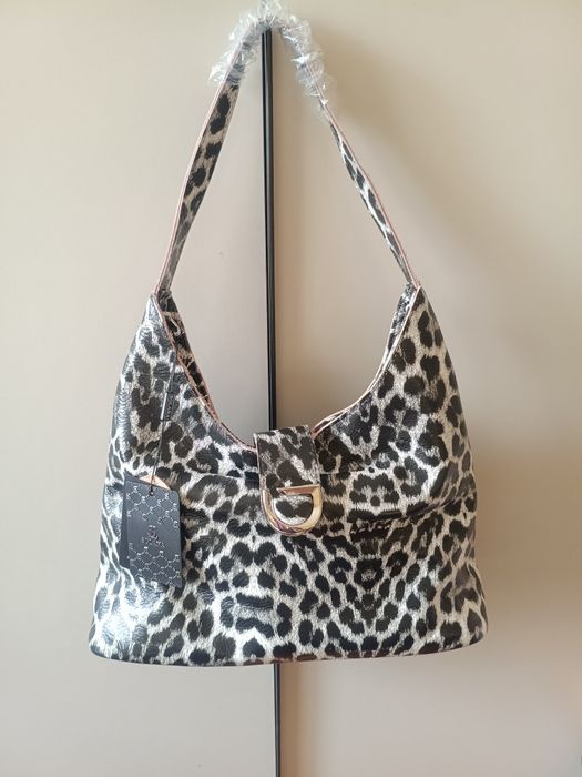 Шкіряна новенька сумка