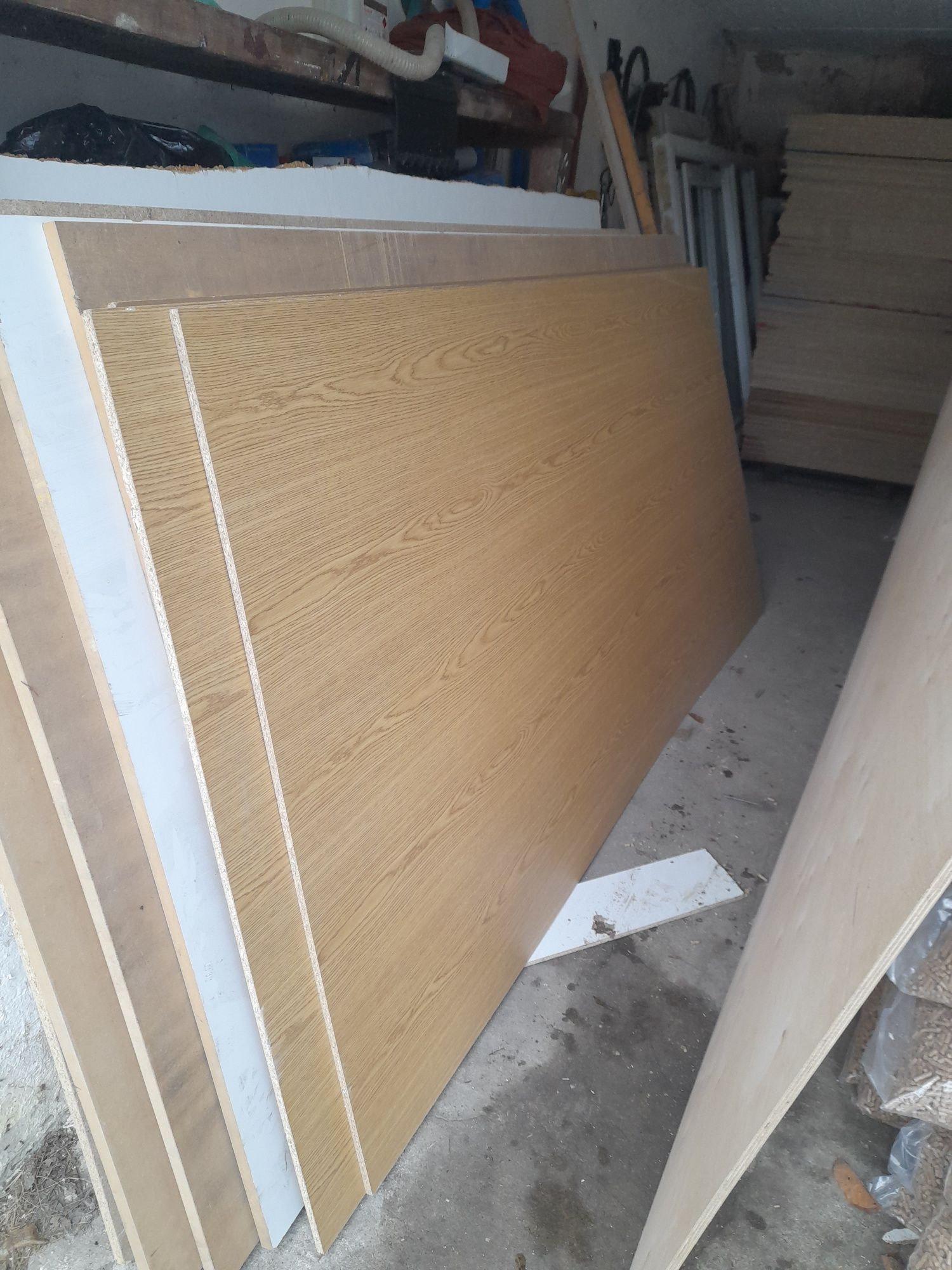 Płyta szalunkowa, konstrukcyjna 240x115x10 wiórowa laminowana biała