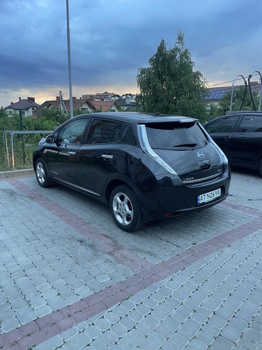 Оренда авто Nissan Leaf