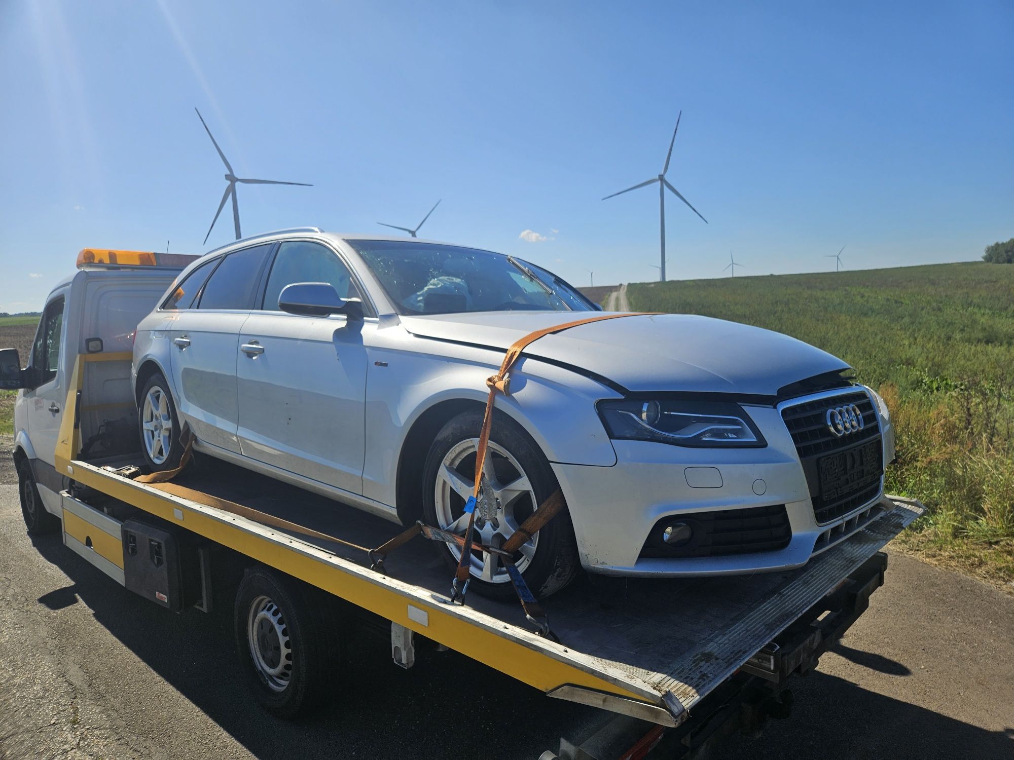 Audi a4 b8 LX7W zderzak lampa drzwi klapa koło chłodnica gril xenon