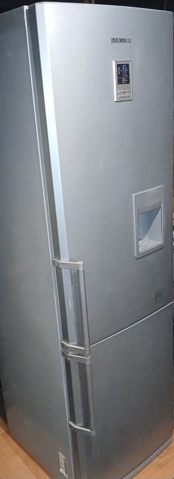 Холодильник Samsung total nofrost