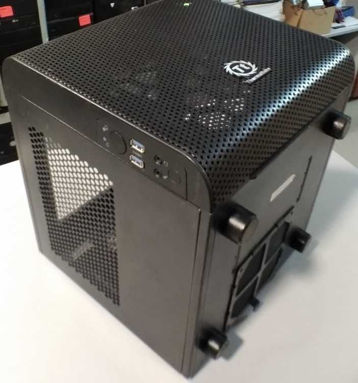 корпус Thermaltake Core V1 бу