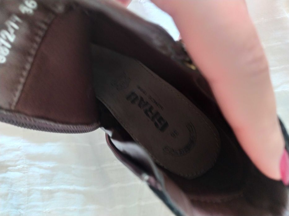 Botins em pele da GRAU