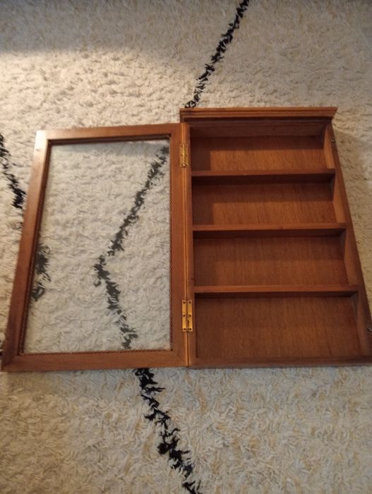 Vitrine em madeira vintage