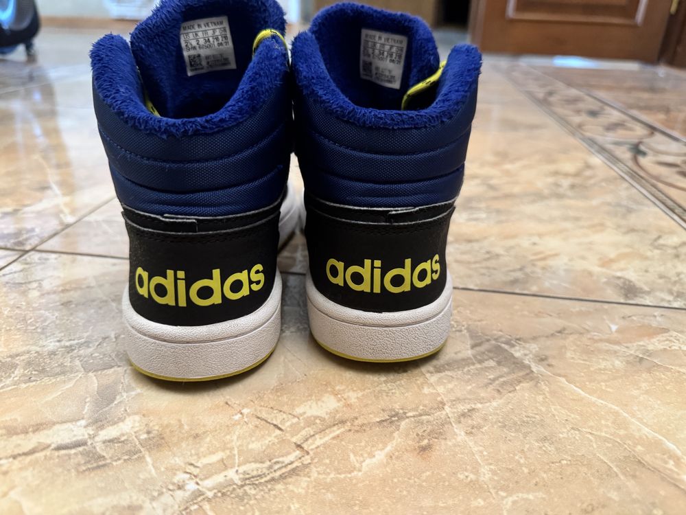 Демісезонні ботинки adidas 34 р-р