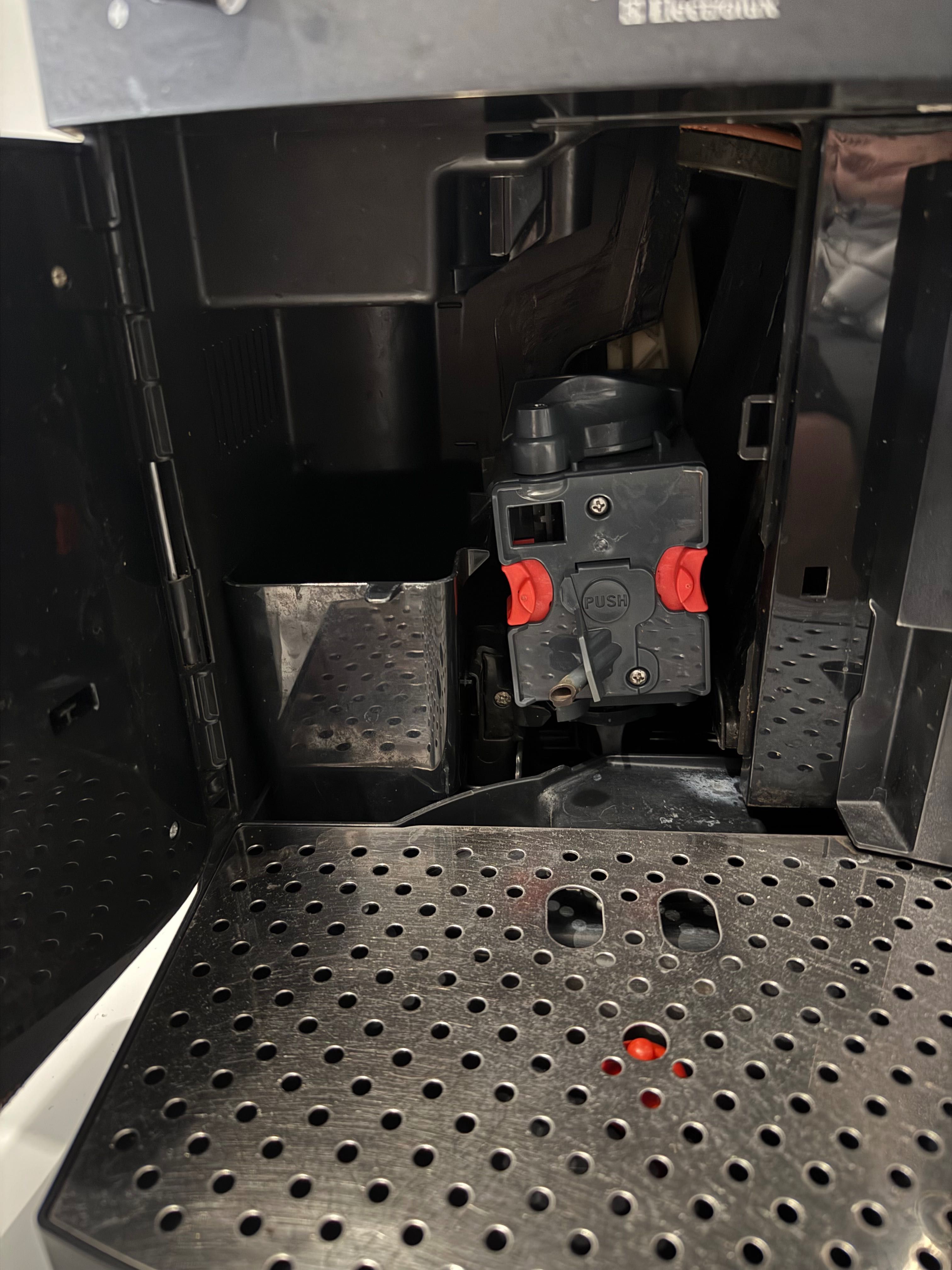 Ekspres do kawy AEG Caffè Silenzio stan BDB