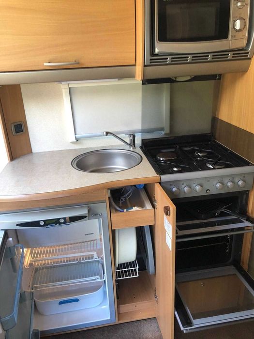 caravana Swift de eixo duplo