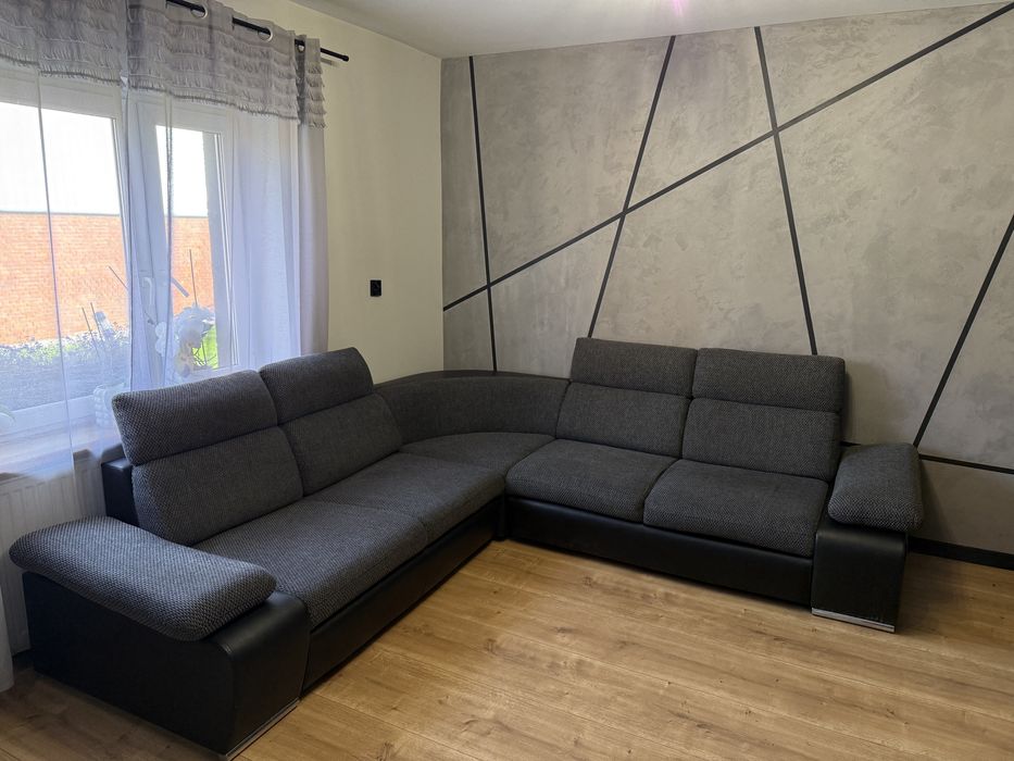 narożnik szary materiałowy z czarną eco skórą