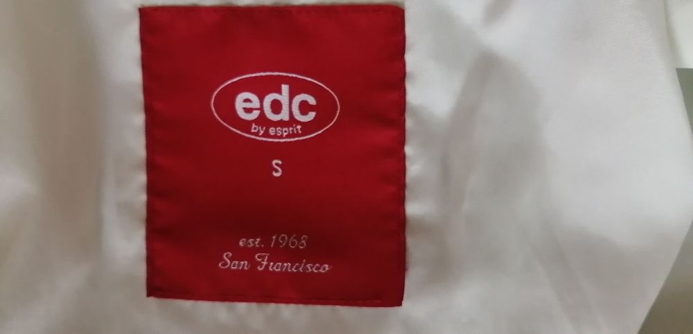 Утеплена на синтапоні  куртка бомбер S-M