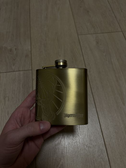 Piersiówka Jägermeister