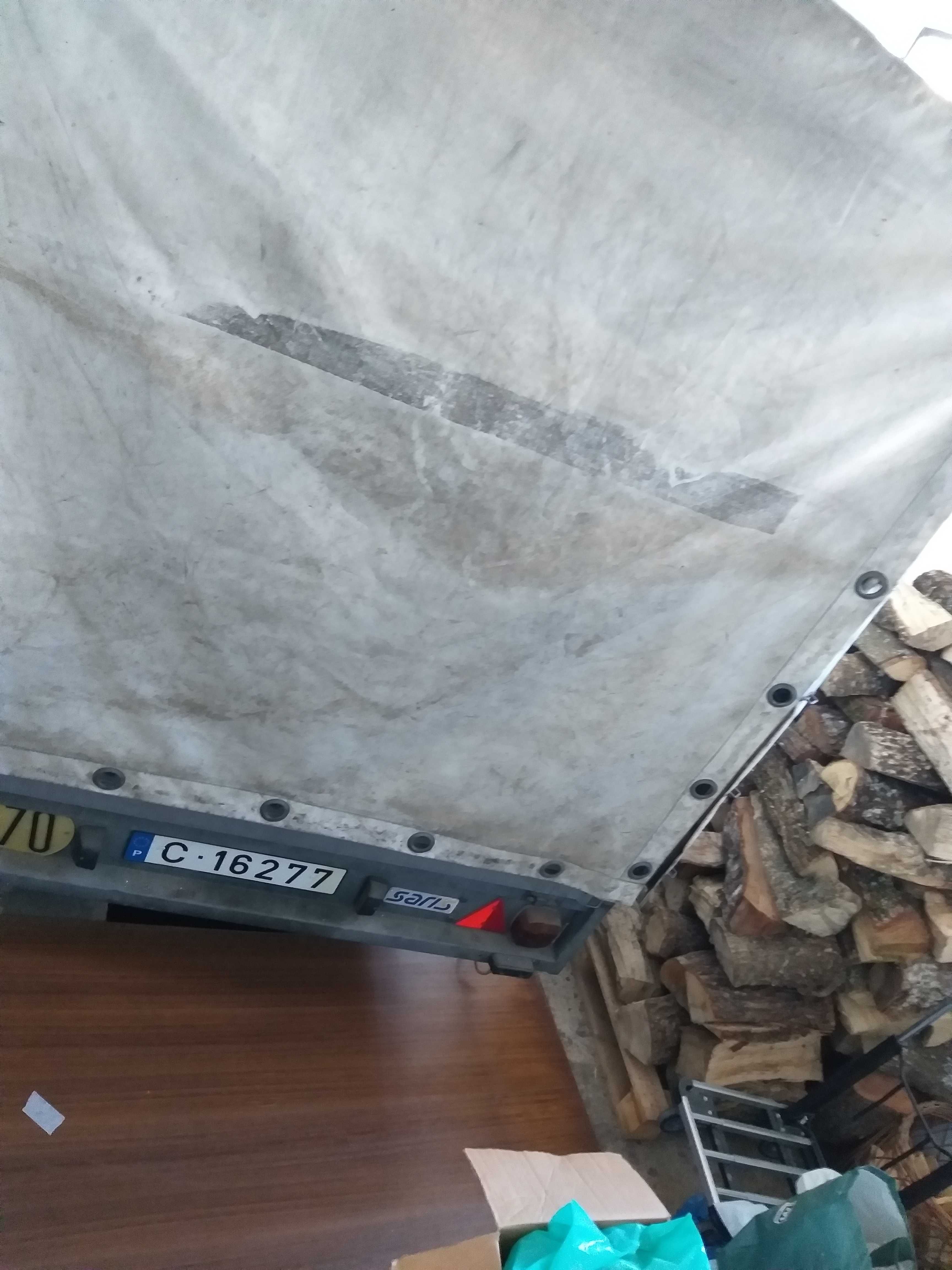 reboque de carga com ou sem cobertura