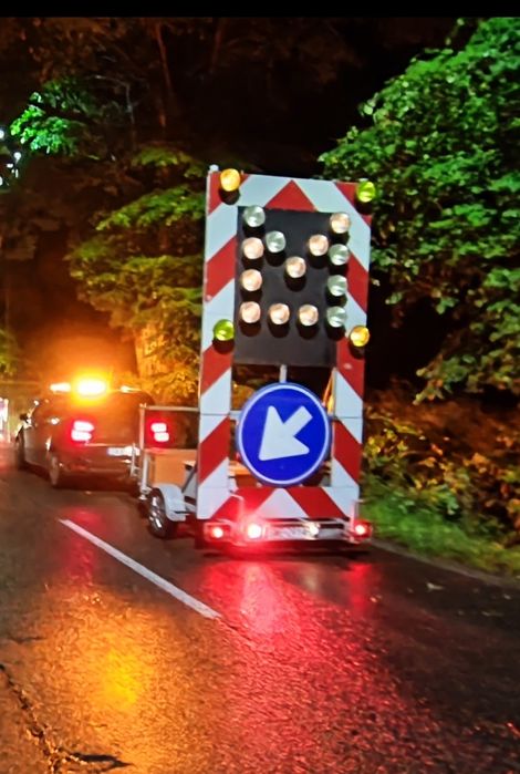 Przyczepa sygnalizacyjna kierowanie ruchem wynajem