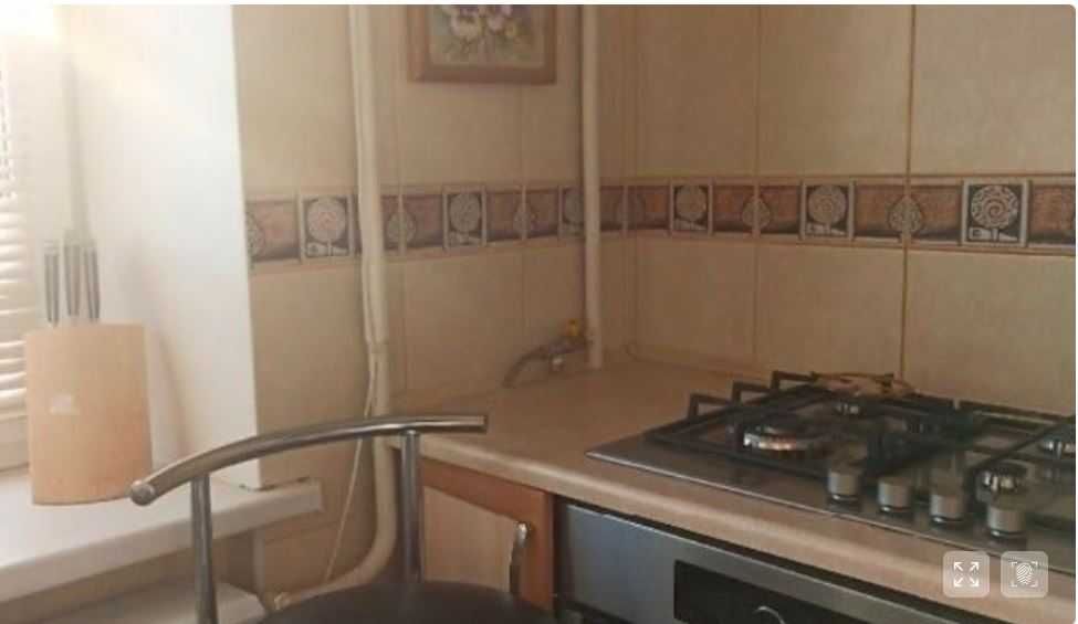 ЗДАМ кімнату для дівчини в самому ЦЕНТРІ міста