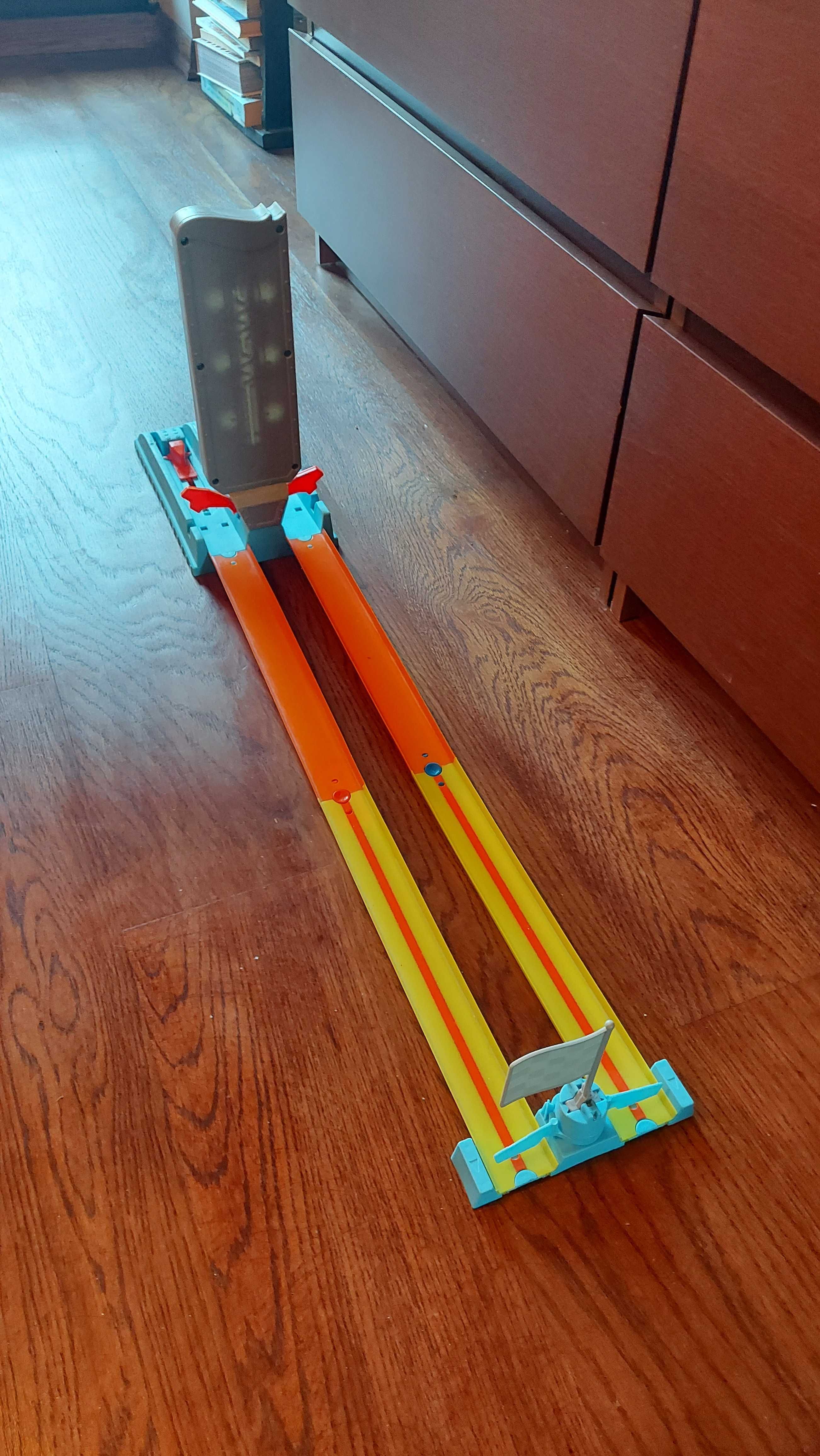 Hot Wheels Tor Samochodowy Wyścig Równoległy