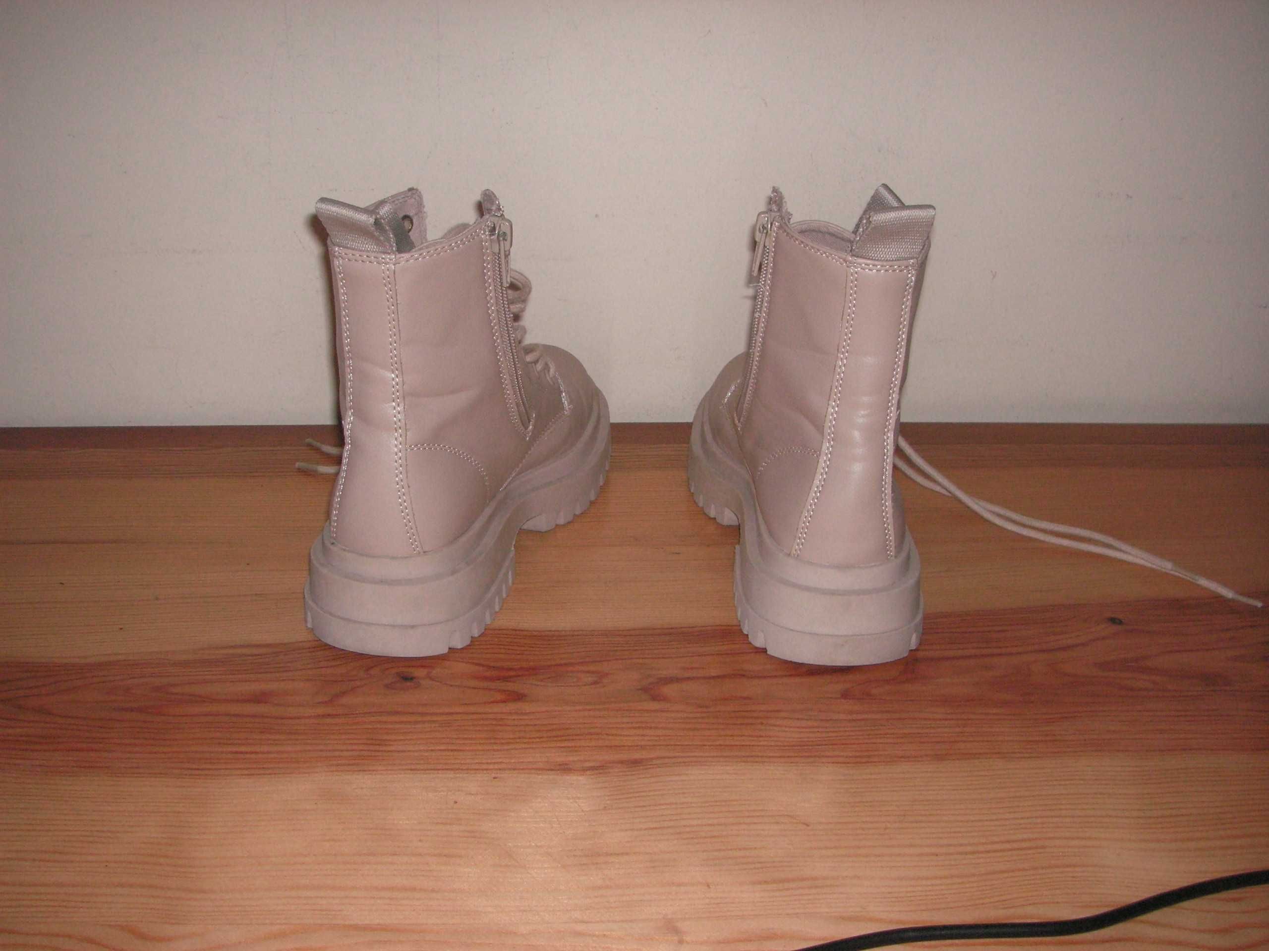 Botas / Botim com Cordões Zara T/34