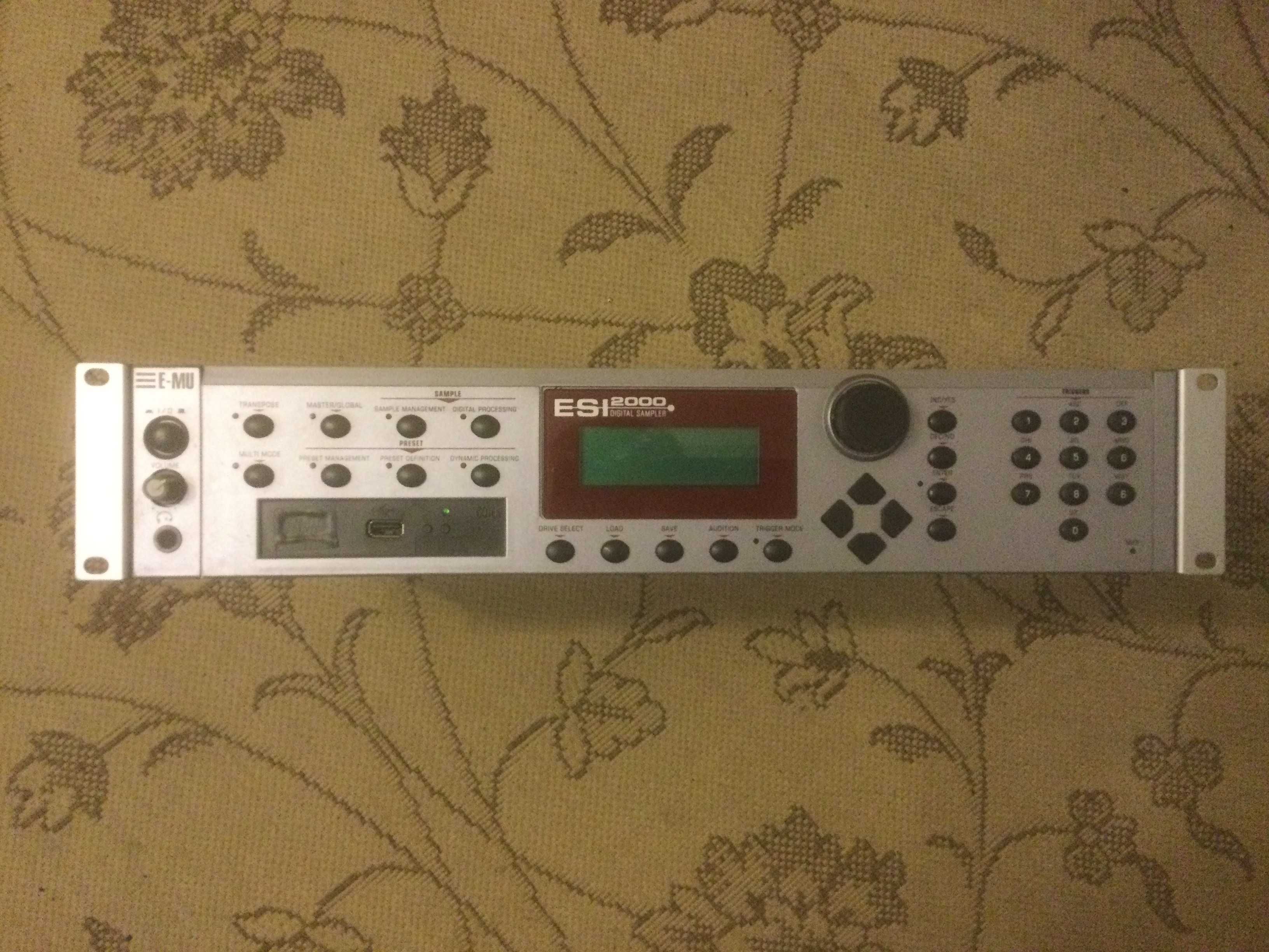 Сэмплер синтезатор EMU ESI 2000 Made in the USA максимальный комплект