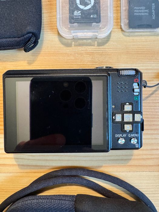 Máquina Fotográfica PANASONIC LUMIX DMC-FX150