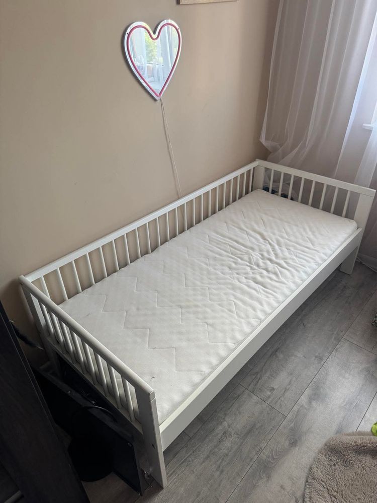Łóżko dziecięce 160x80 z materacem – białe, stan bdb!