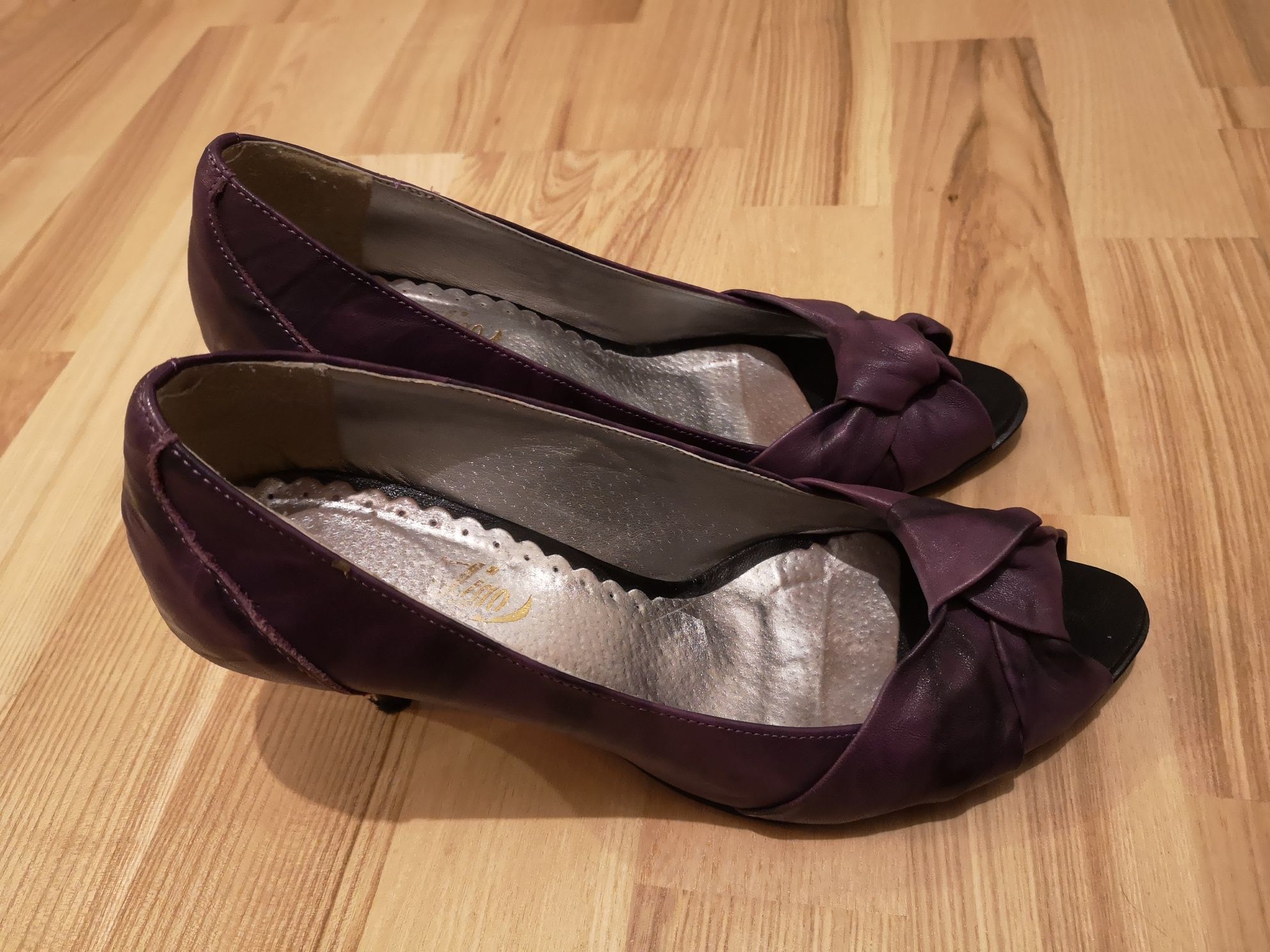 Czułenka buty na obcasie fioletowe skórzane r39