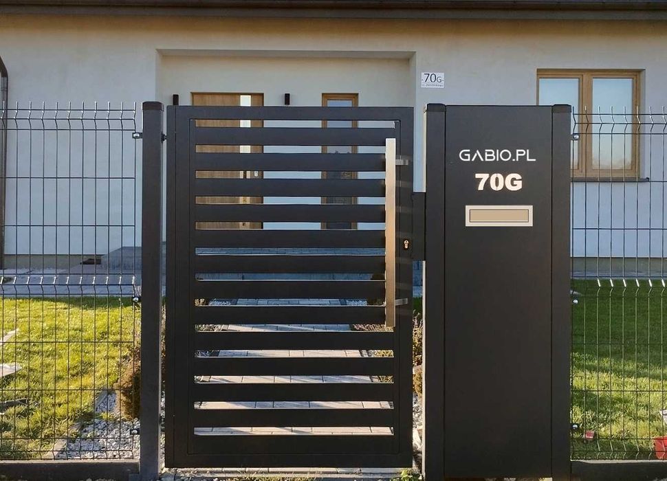 słup ogrodzeniowy Multibox