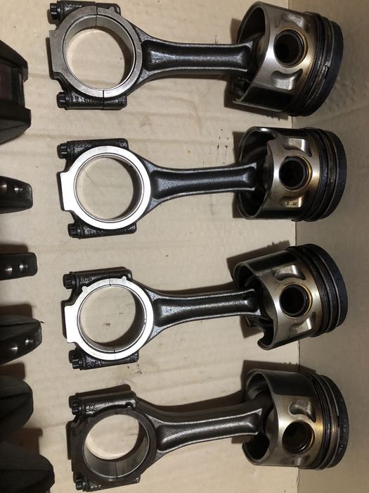 Поршня в зборі . колінвал на VAG B7 1.9 тді