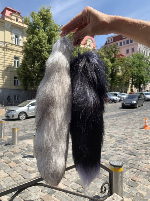 Хвосты  чернобурки, песца  и лисы на карабіні ,теріани для квадробіки