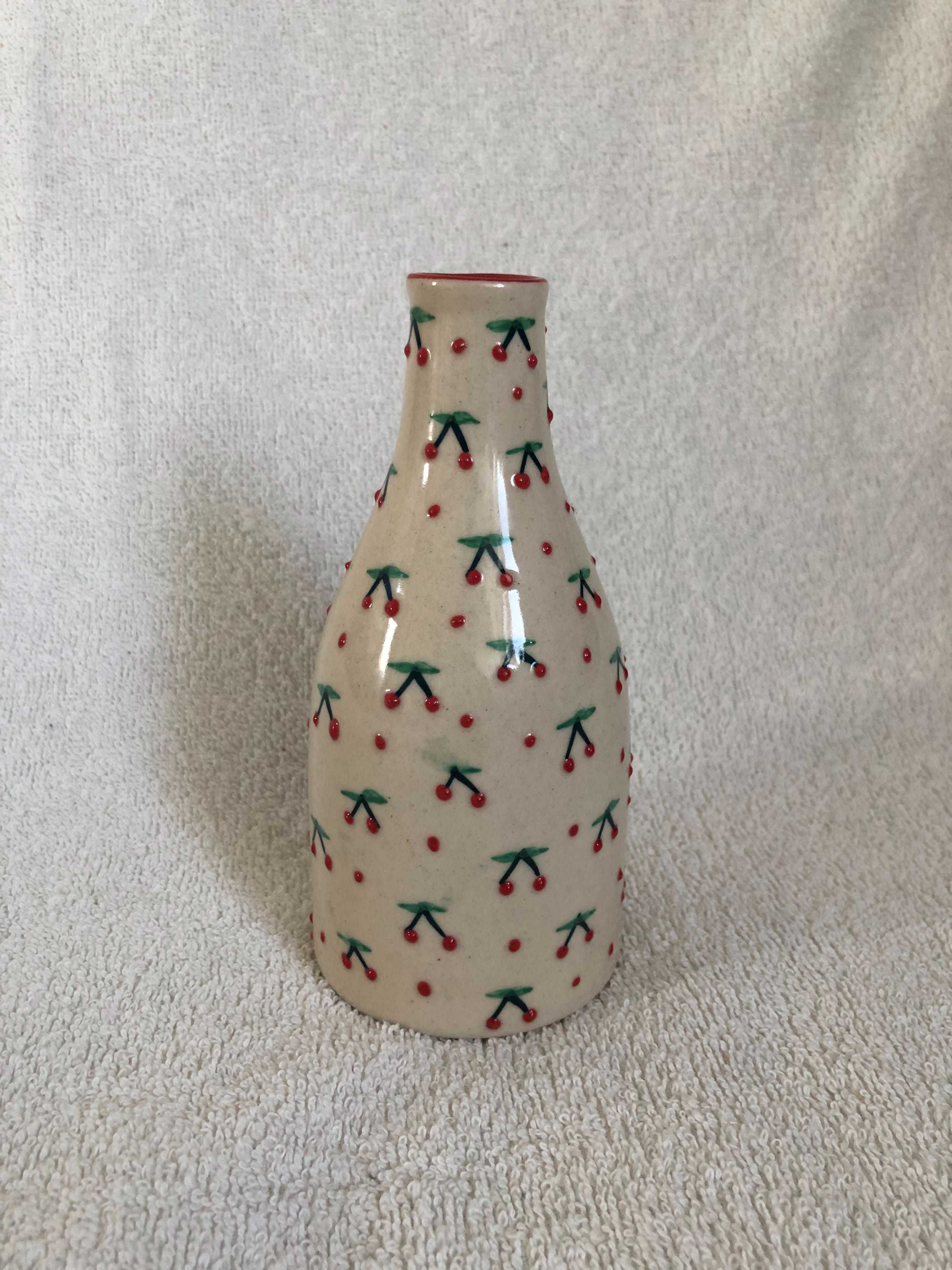 Ceramiczny wazon w wiśnie Noi Handmade