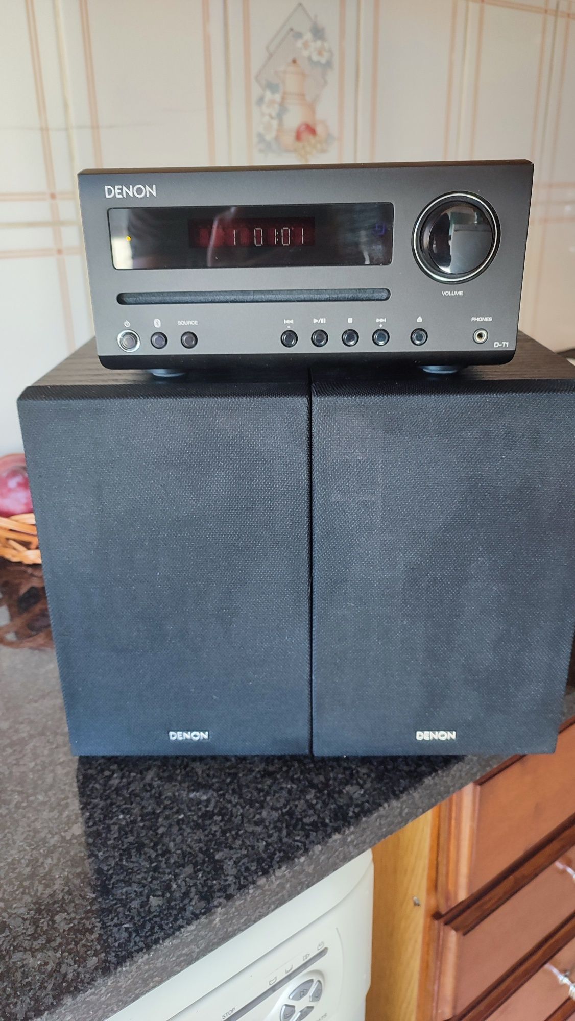 DENON D-T1 Bluetooth, rádio, rádio e cd e entrada analógica para gira