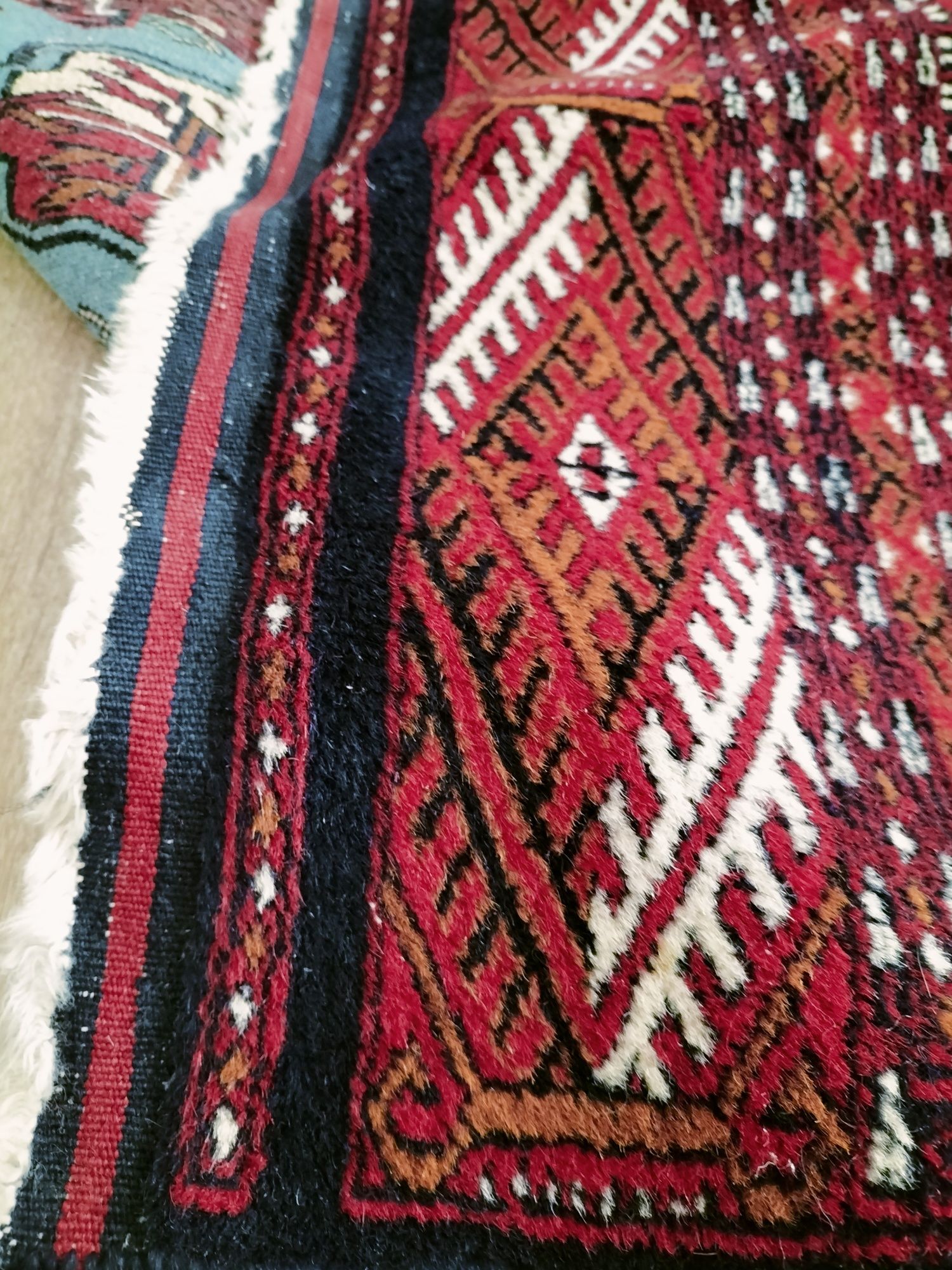 Piękny wełniany Pakistański ręcznie tkany dywan Bochara 185x287cm