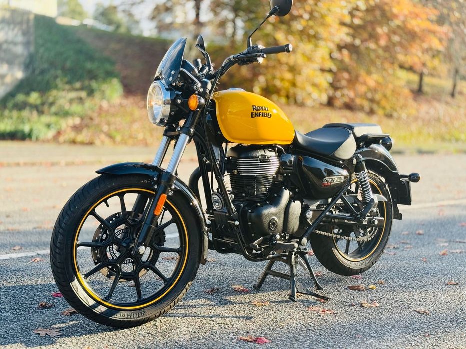 Royal Enfield Meteor 350 Fireball Yellow