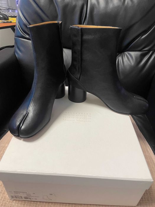 MM6 Maison Margiela  fashion rozciętym noskiem na wysokim obcasie R.38