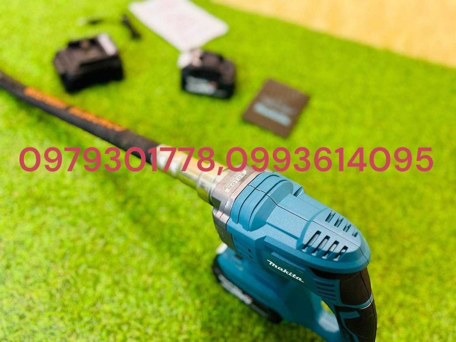 Акумуляторний вібратор для укладання бетону Makita MVR1500BL 36-8 XGT