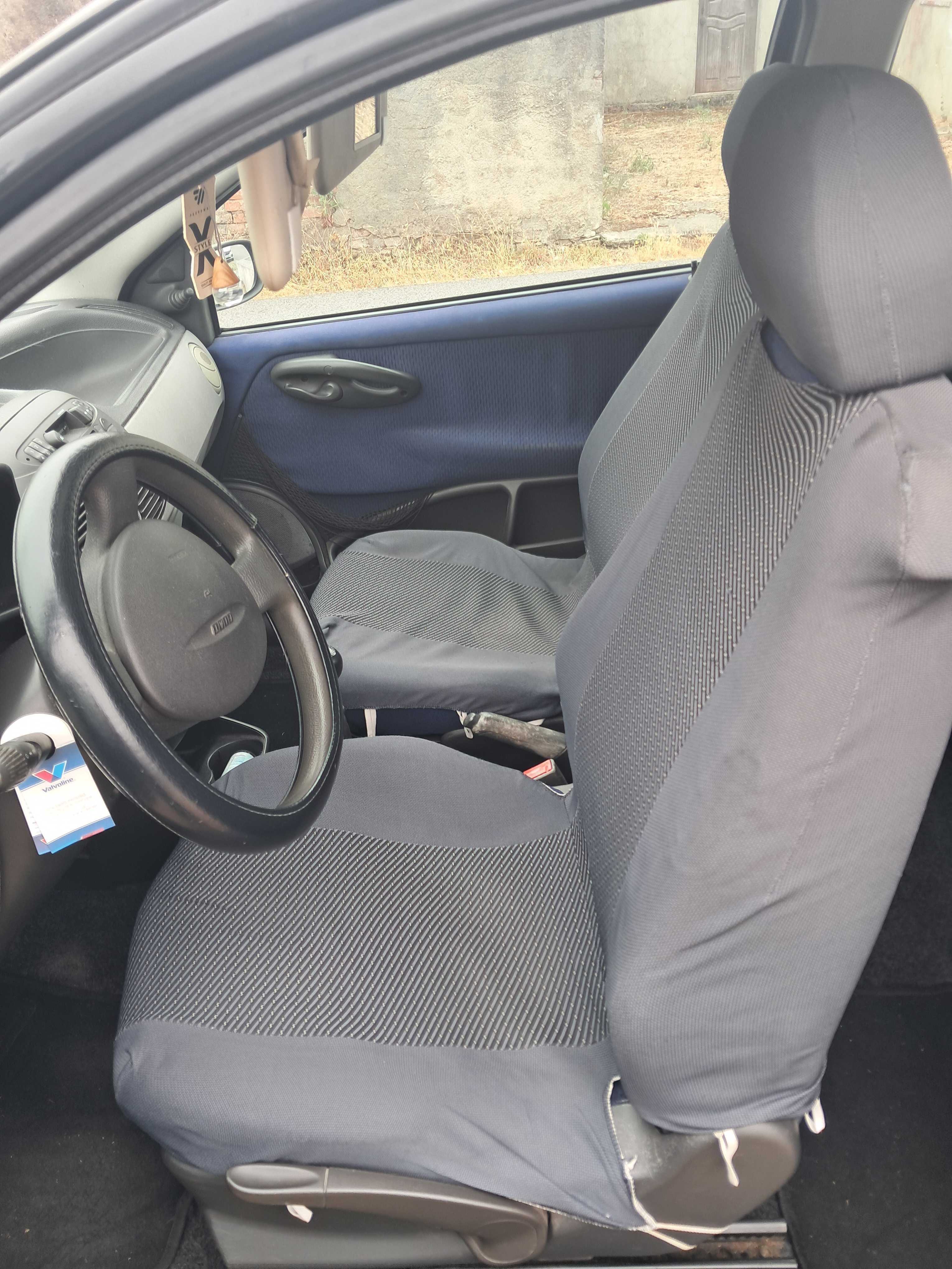 Vende se Fiat Punto, carro citadino e económico